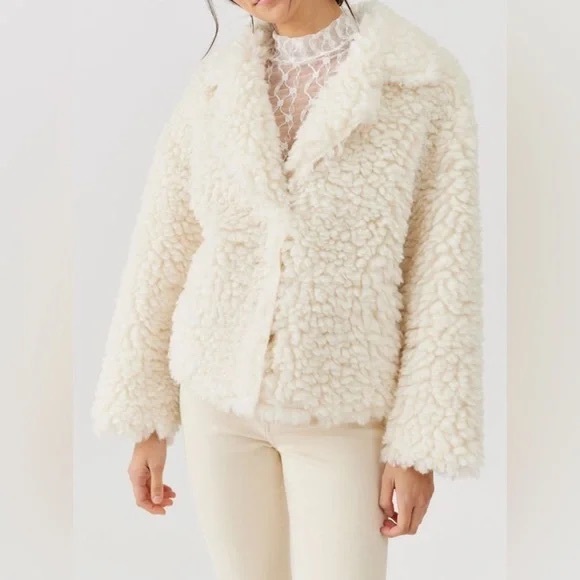 NWT Urban Outfitters | Poppy Cream Colored Faux Fur Oversized Jacket - Picture 5 of 13